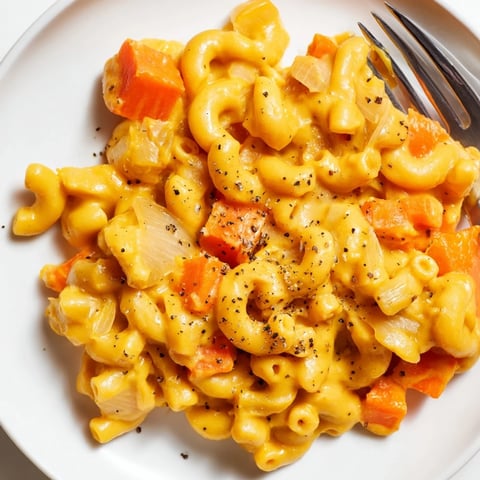 One-Pot Butternut Squash Mac & Cheese: a creamy, cheesy dream with tender butternut squash and hidden veggies.