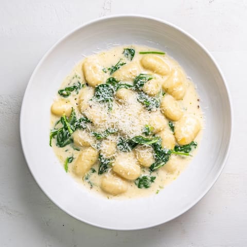 Creamy Garlic Gnocchi with Spinach